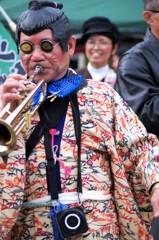 悪いようにはしないぜ！みんな俺についてきな！