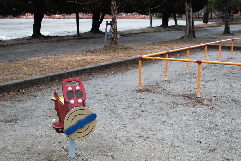 小雨の公園