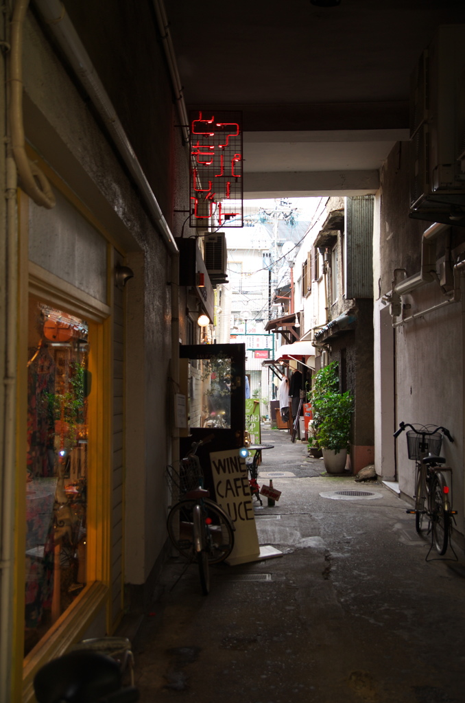 路地裏