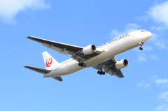 B767