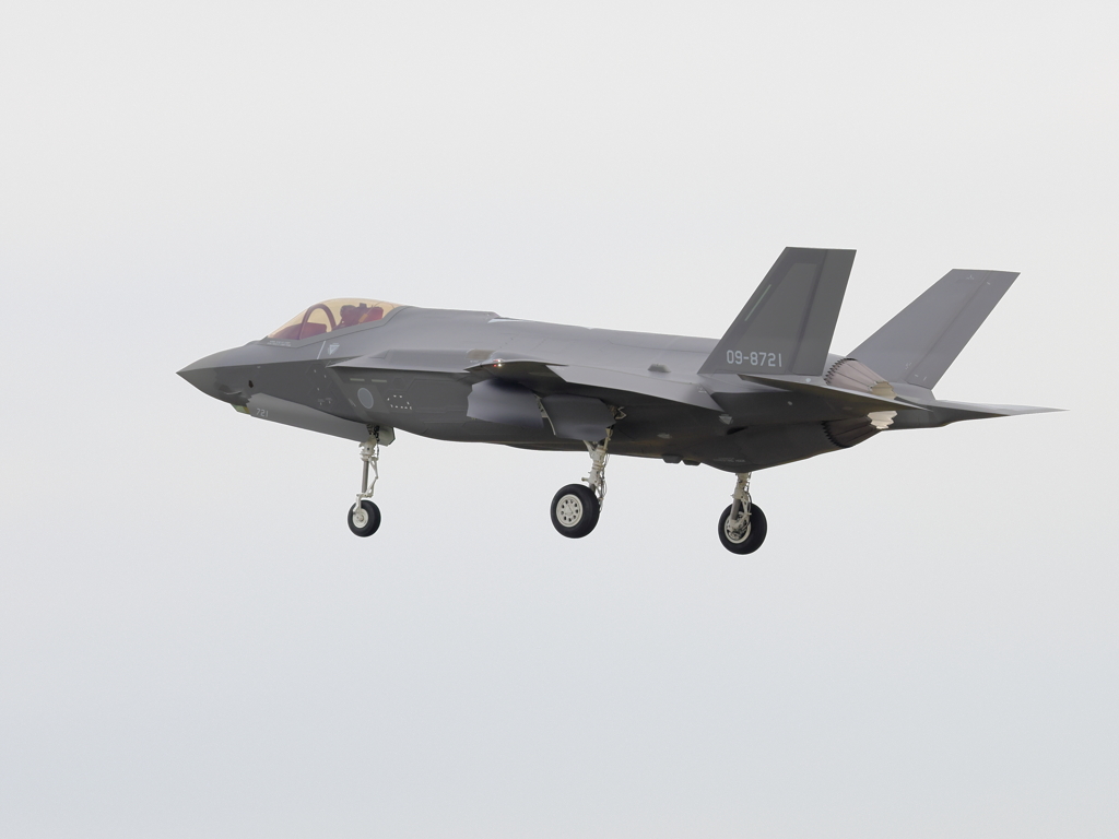 Ｆ３５　②　201028