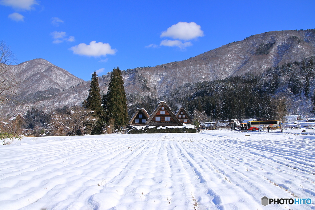 快晴の白川村