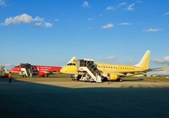 ERJ170 DREAM RED & 175 YELLOW