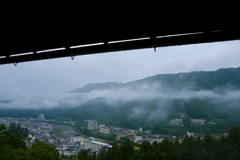 雨の朝の下呂温泉