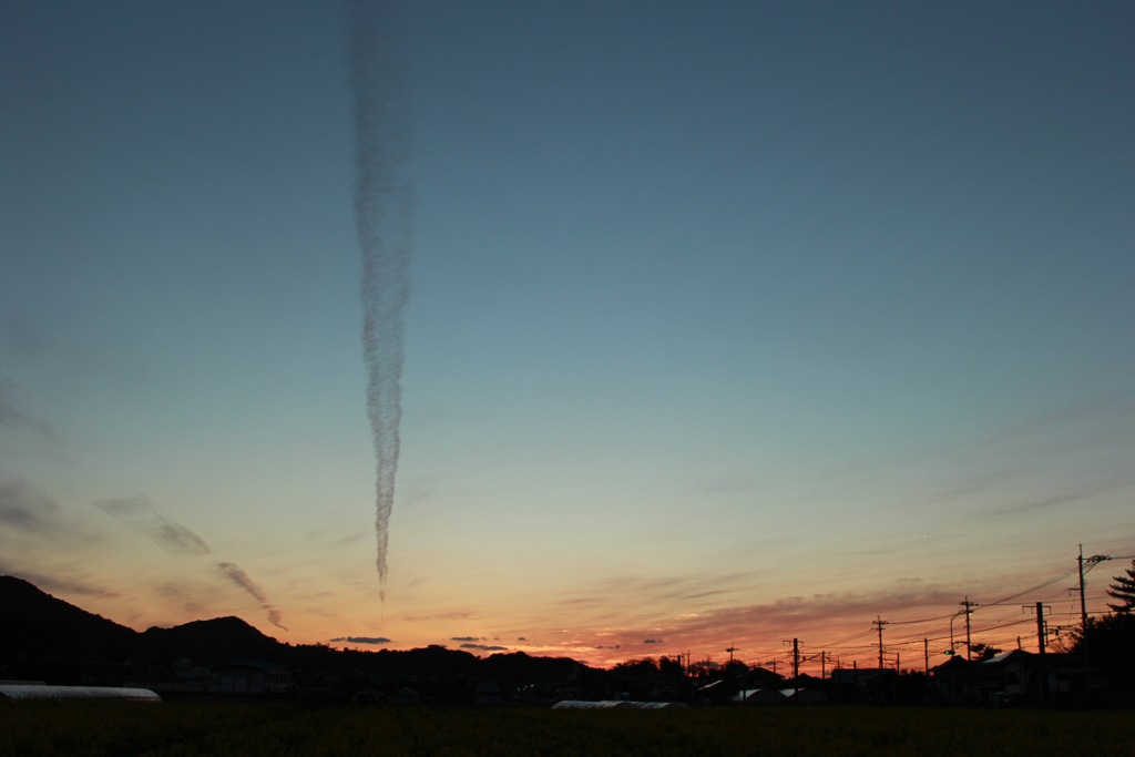 sunset×contrail