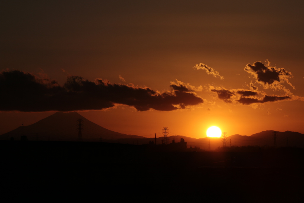 富士山と沈む太陽４