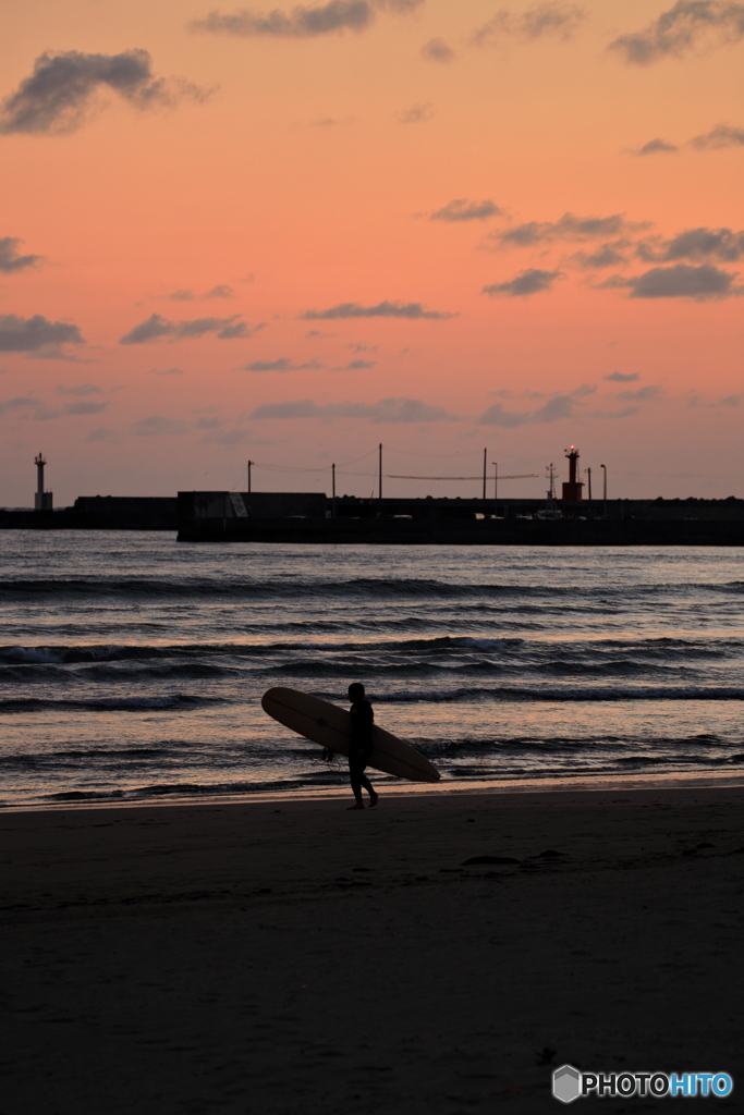 浜辺の夕暮れ