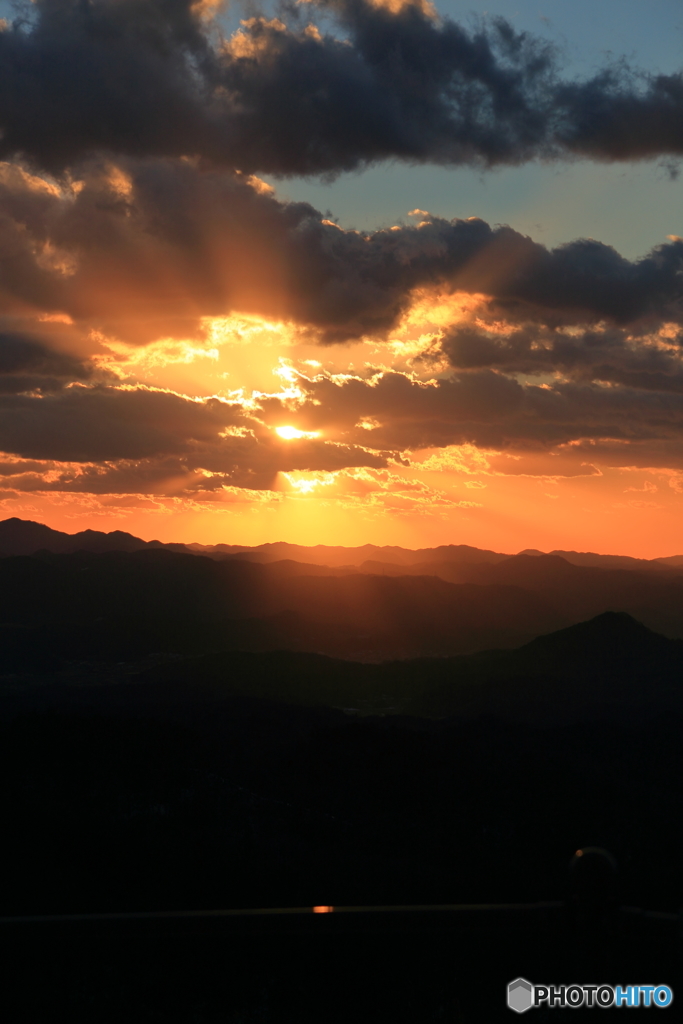 雲・夕陽・輝き