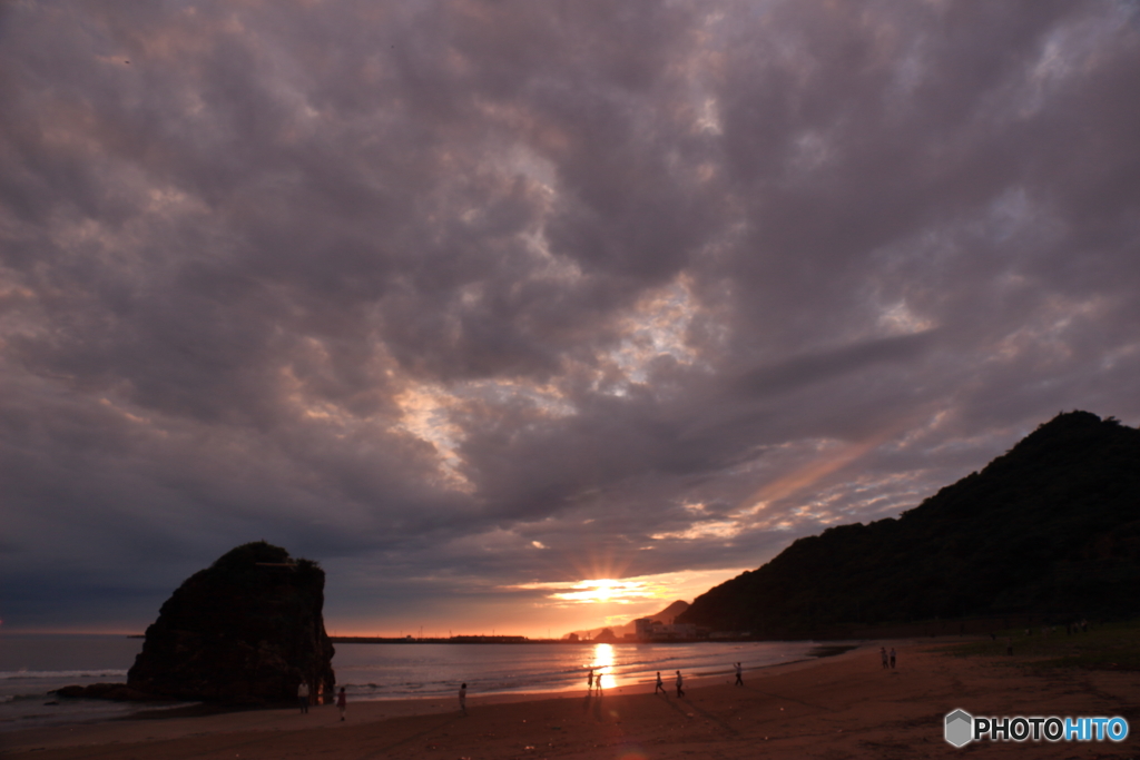 黒雲の夕暮れ