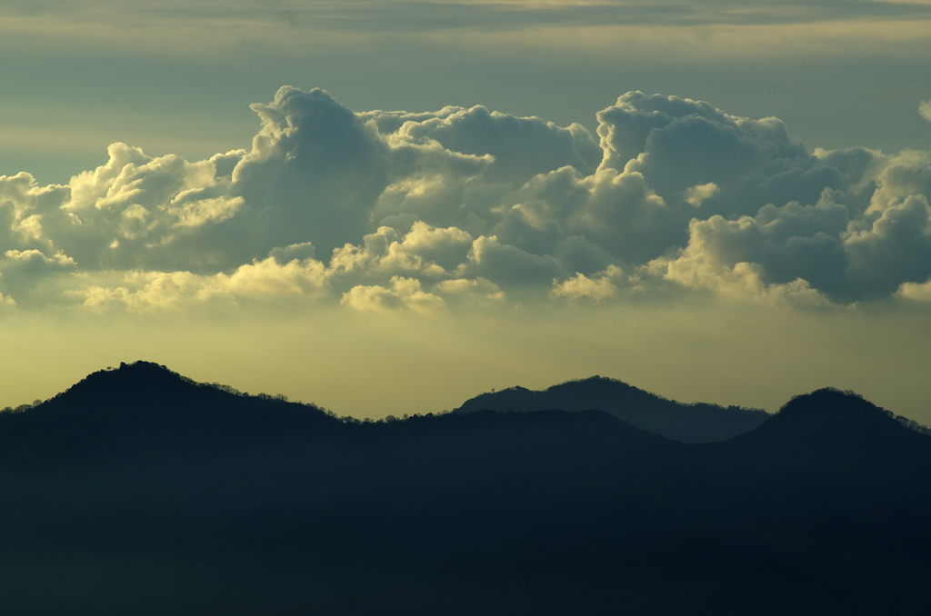 沸き立つ雲。。