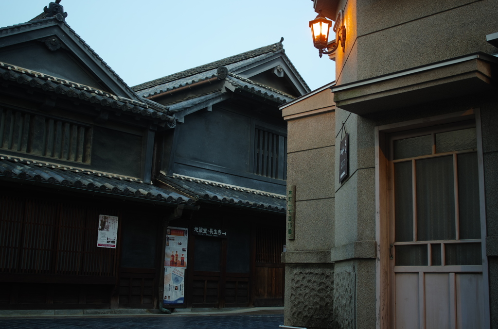町角の灯り