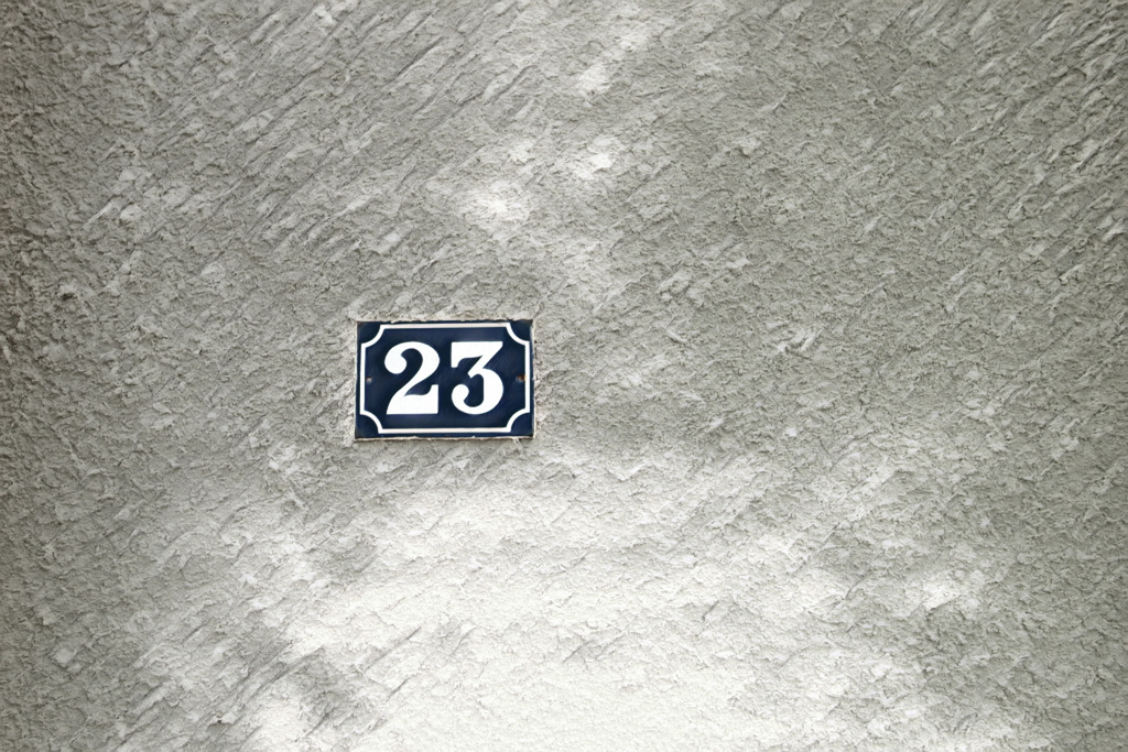 23