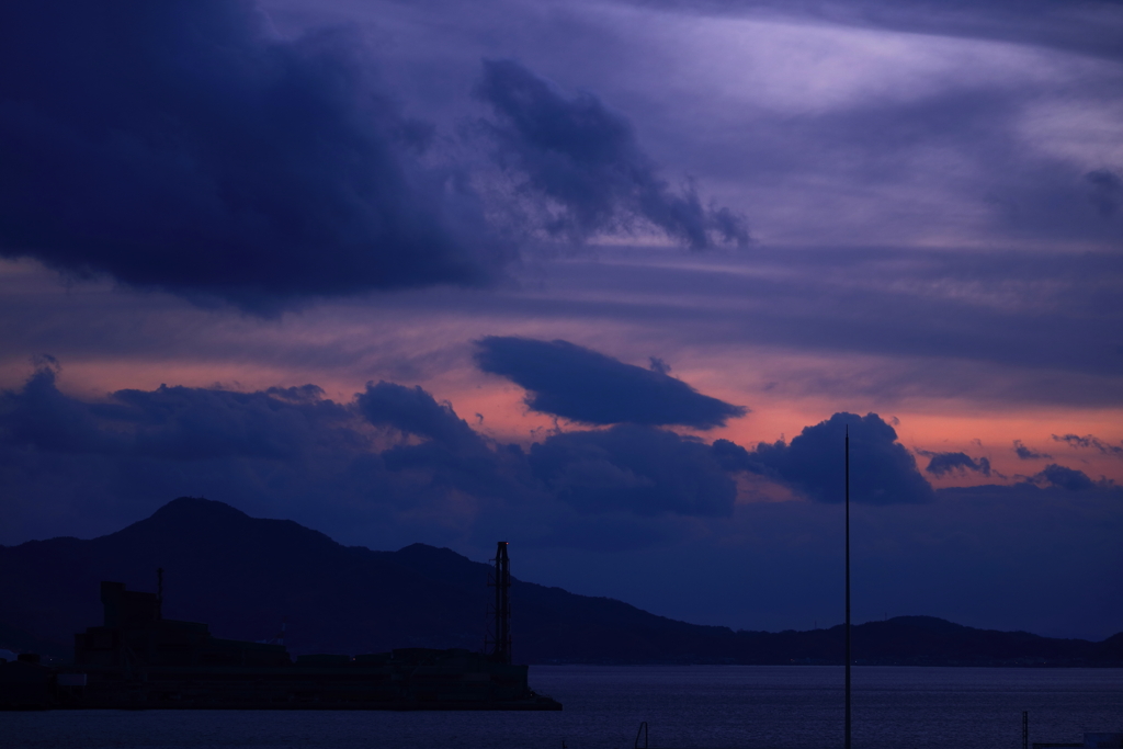 冬の夕暮れの空
