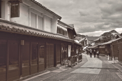 古き街並みを歩く