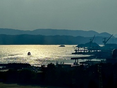 夕暮れの呉湾