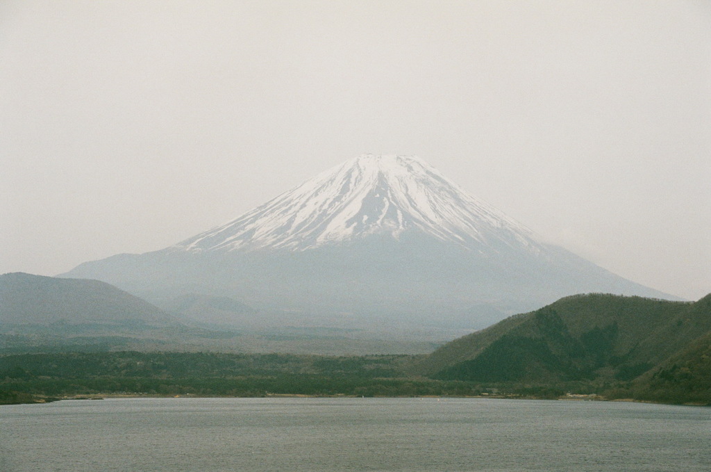 本栖湖と富士山②