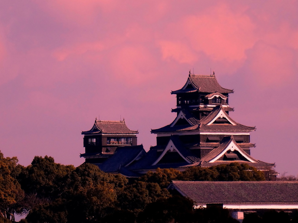 朝日に染まる熊本城