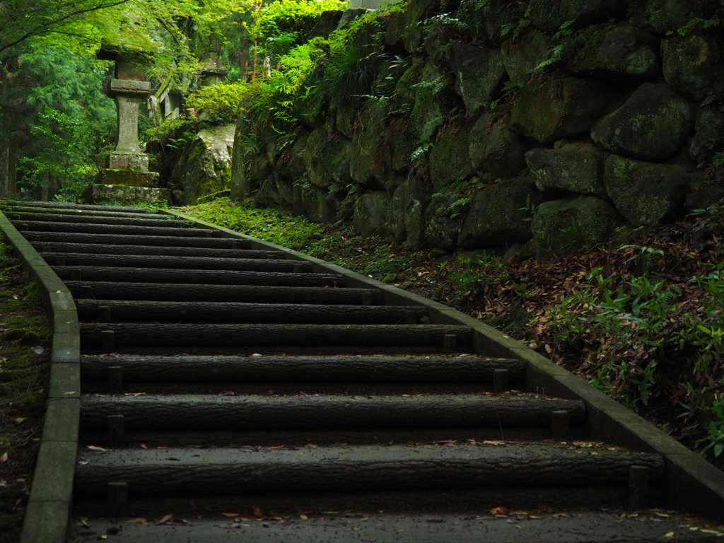 両子寺の階段