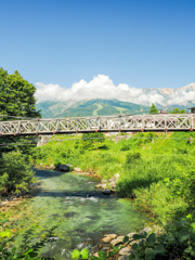 大出の吊り橋