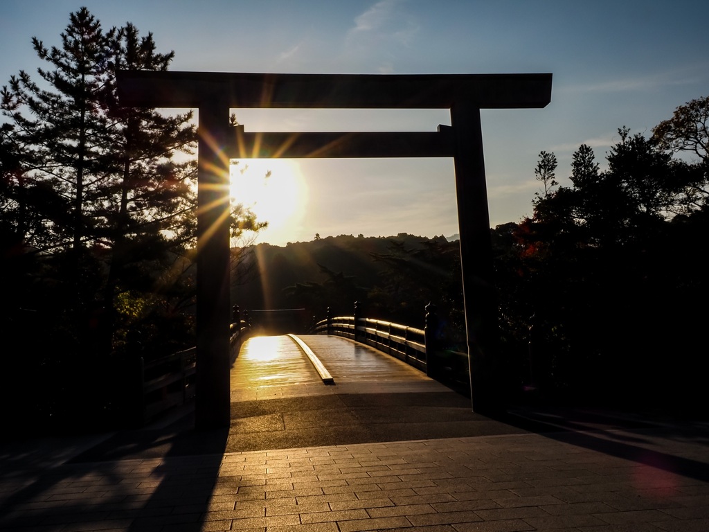 伊勢神宮の朝日 By 雲龍 Id 写真共有サイト Photohito