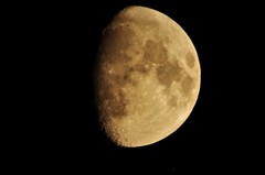 19時４０分の月