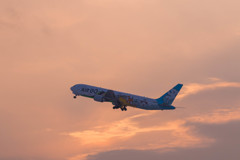 夕焼け空に向かって...