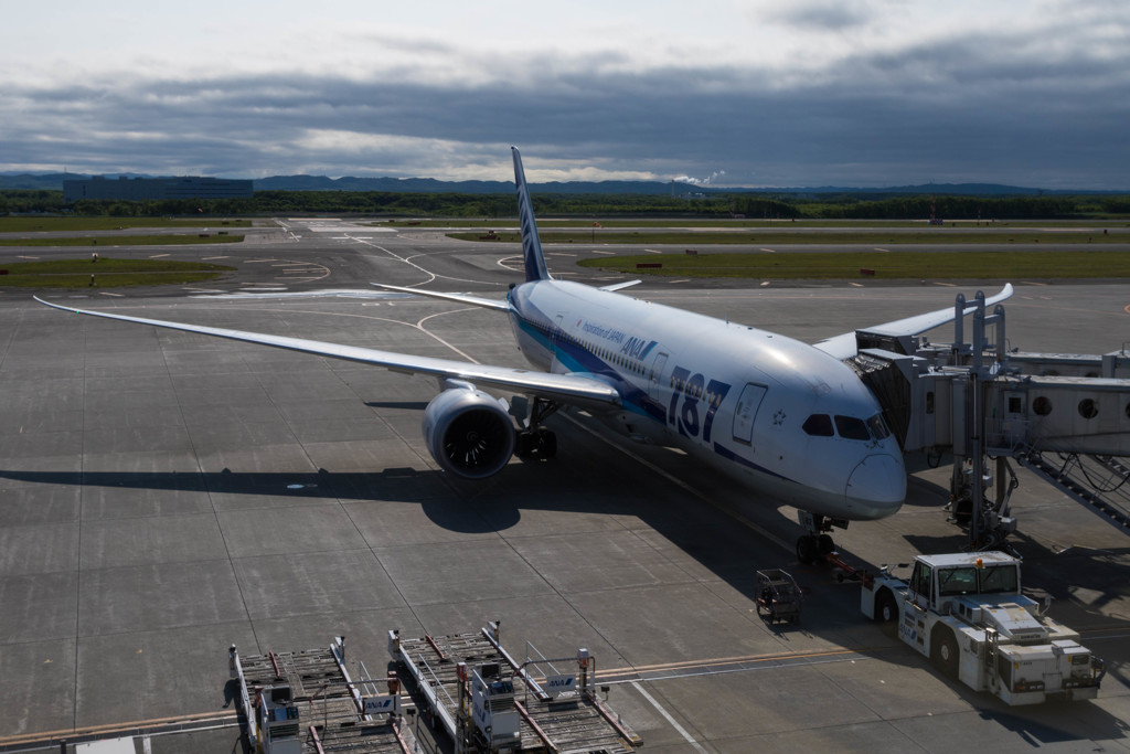 早朝の空港