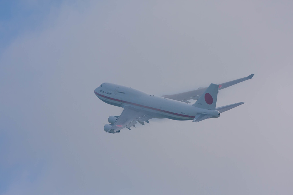 雲の中へ...