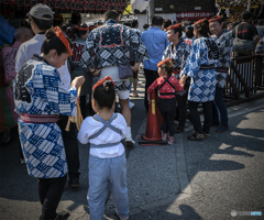 DSC05530母も子も祭り装束です