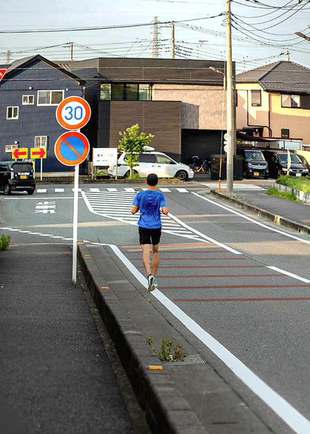 DSC09160. 朝日の当たる家-1