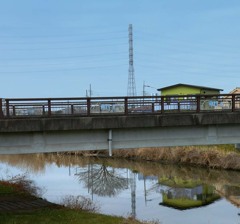 鉄塔と川もよう　P1060046