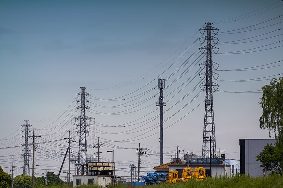 DSC08859. 建機と送電線