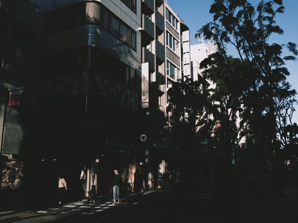 街 午後