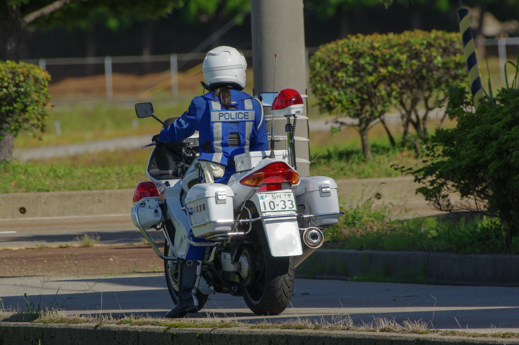 ミッション　白バイ　影の小道で