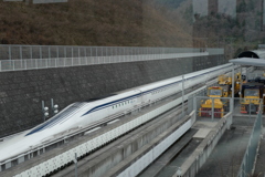 超電導リニアモーターカー