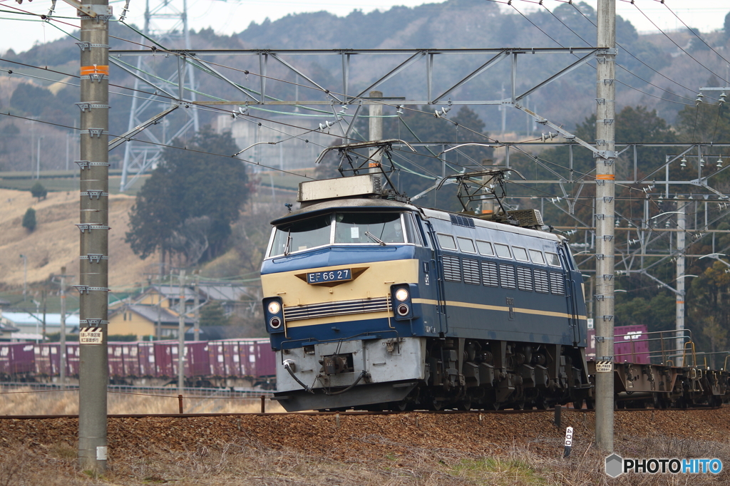 EF66 27が大カーブをゆく