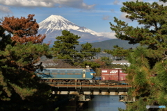 EF66と富士山