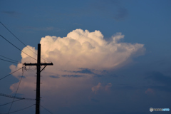 電柱と夏の雲