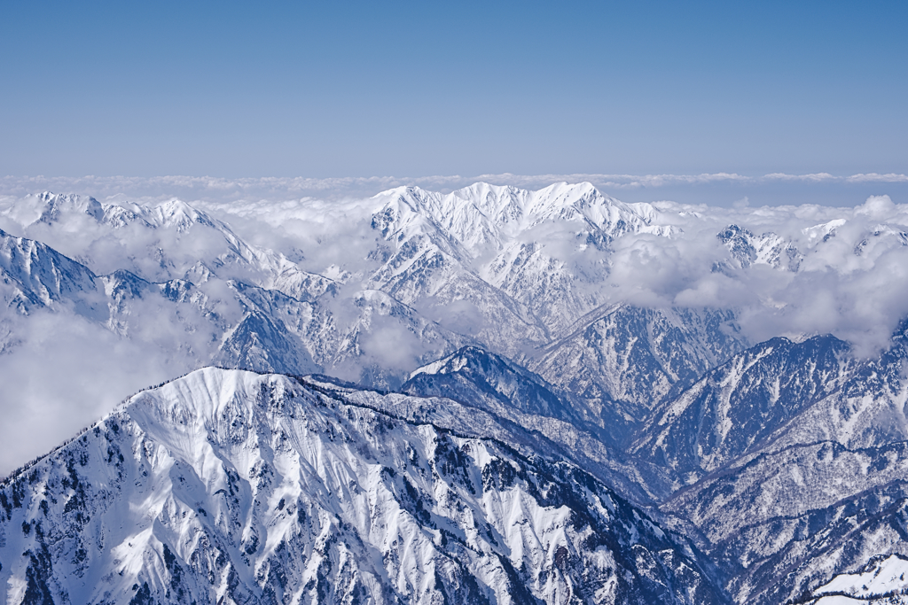 後立山を越えて