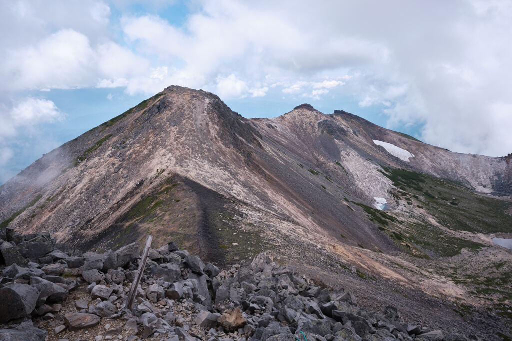 未踏の峰