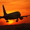 夕日と飛行機