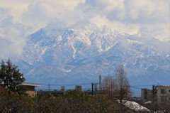 富山市内から望....剱岳