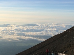 朝の富士と雲海