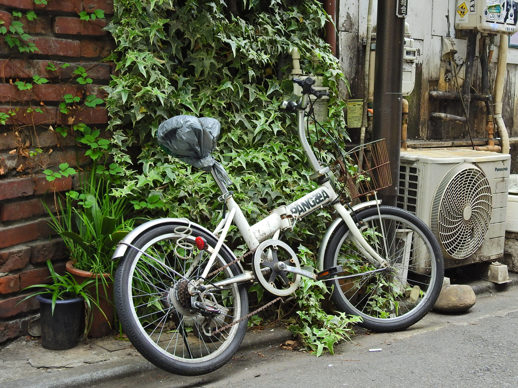 街角の自転車