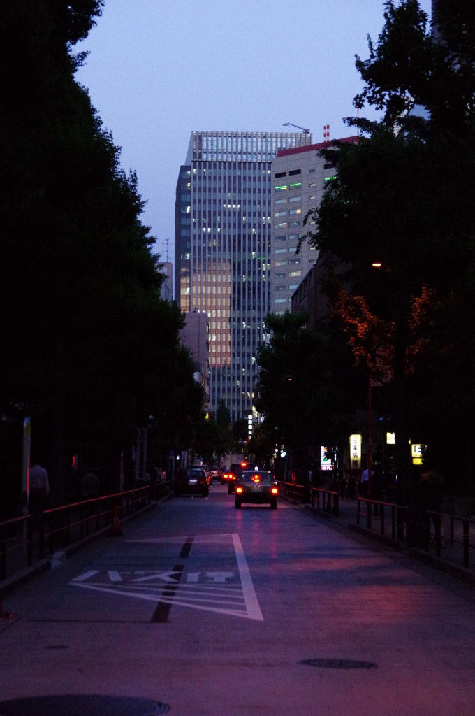 日没間際の街