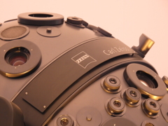 CARL ZEISS