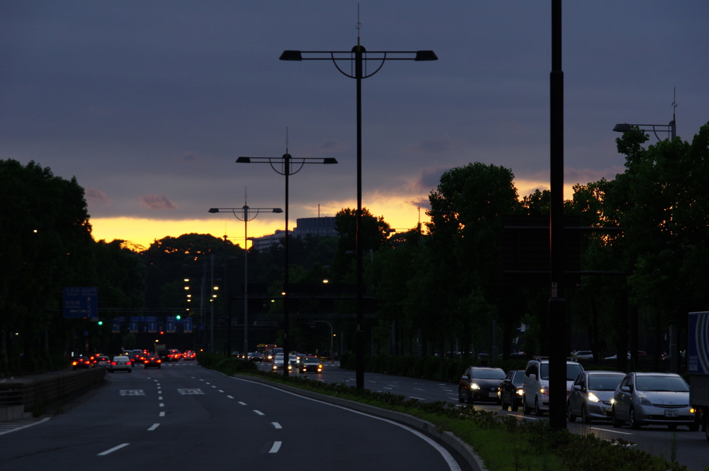日比谷交差点、夕焼け
