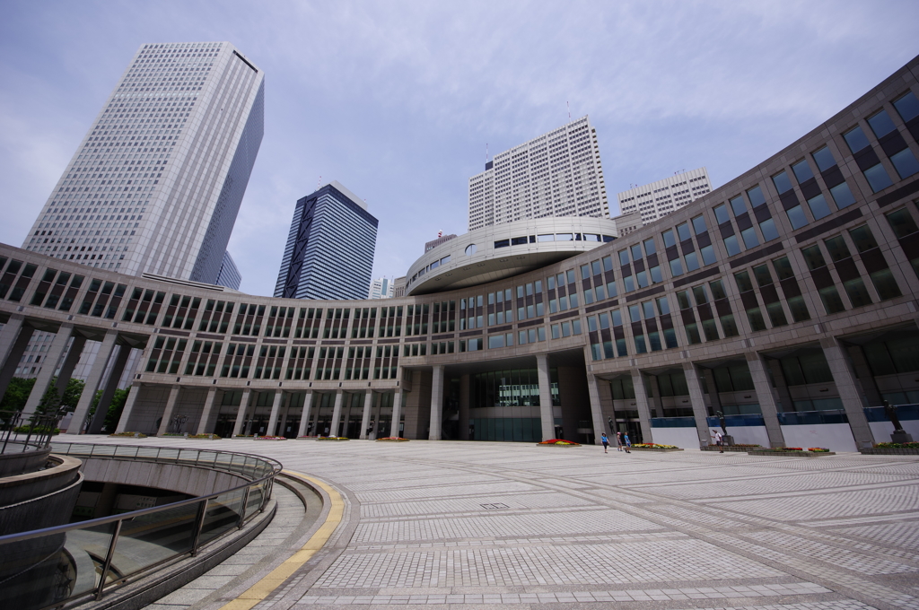 都庁 都議会前の広場 By Yamanecco Id 写真共有サイト Photohito