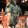からす天狗（高尾山薬王院・本堂前）