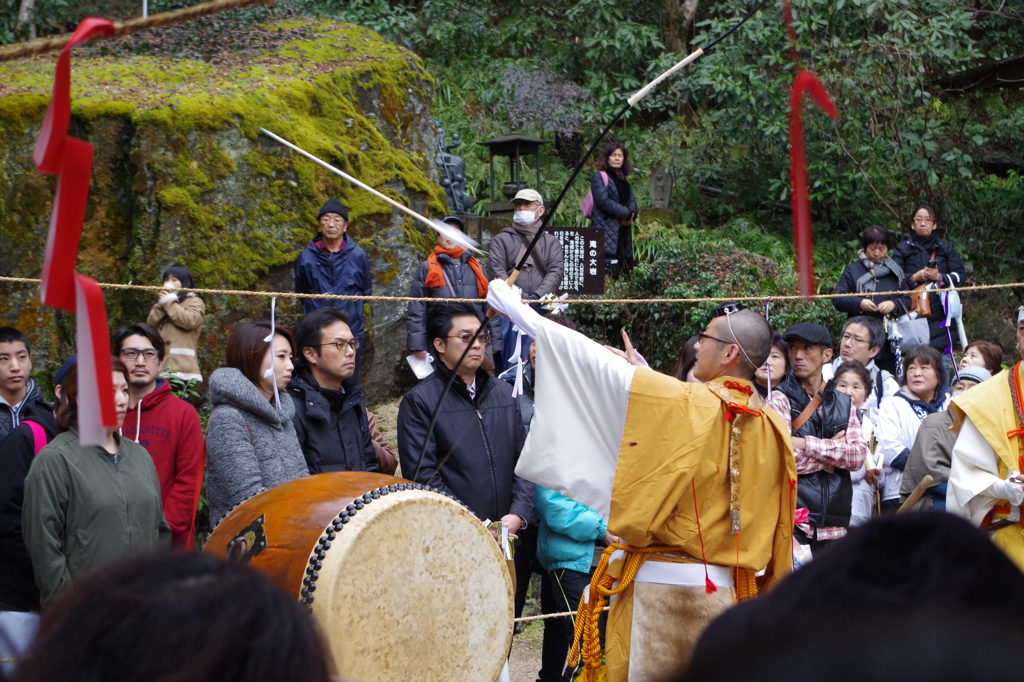 2015年　龍蔵寺　火渡り